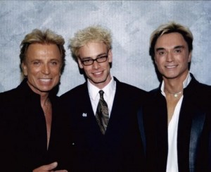 Siegfried and Roy Backstage after the show!